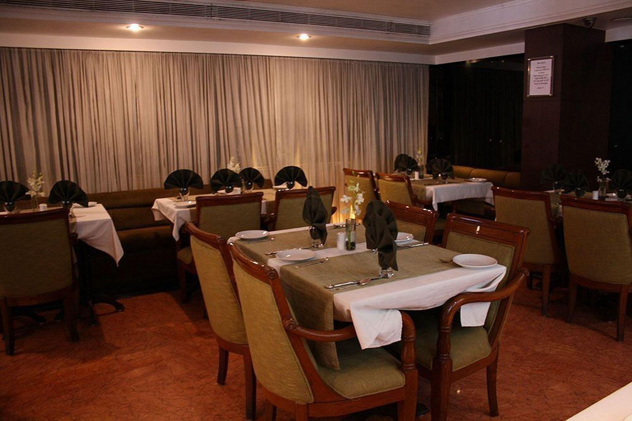 Hotel Bawa International Bombaj Restaurace fotografie