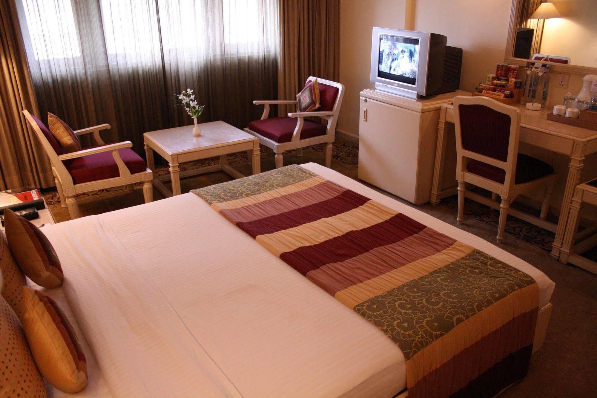 Hotel Bawa International Bombaj Exteriér fotografie